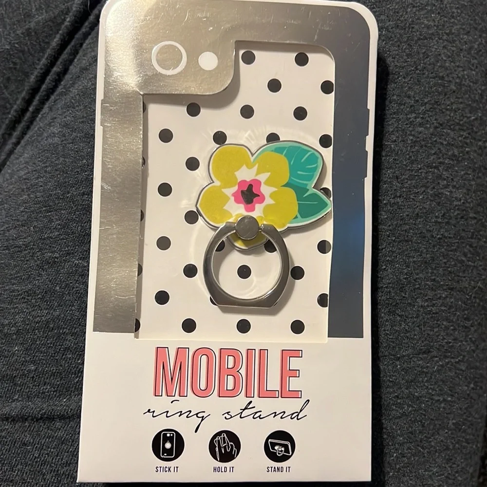 NWT Hang Accessories Yellow Flower Mobile Ring Stand
